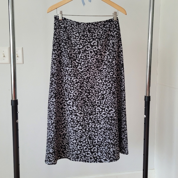 Leopard Print Midi Skirt - Size Medium - Picture 6 of 8